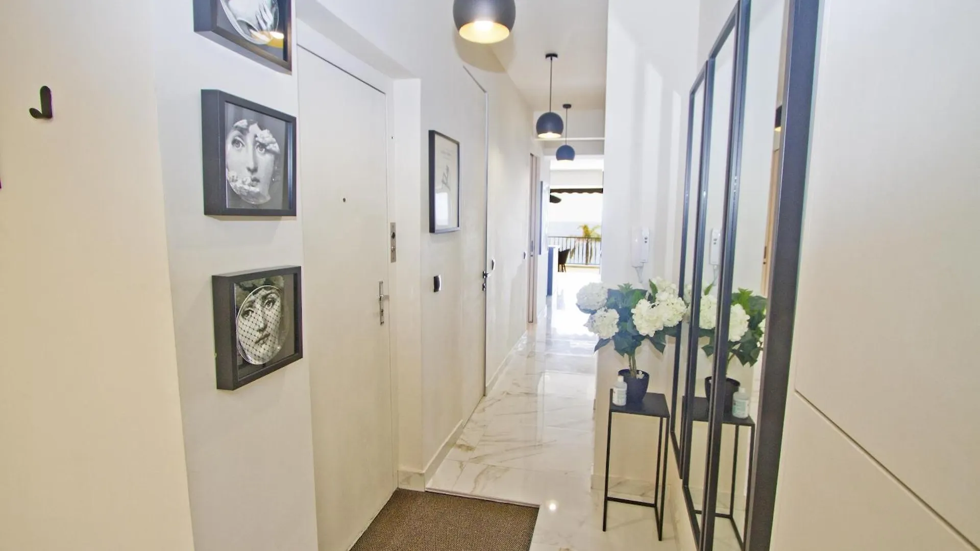 Luxury Flat Beachfront Nice